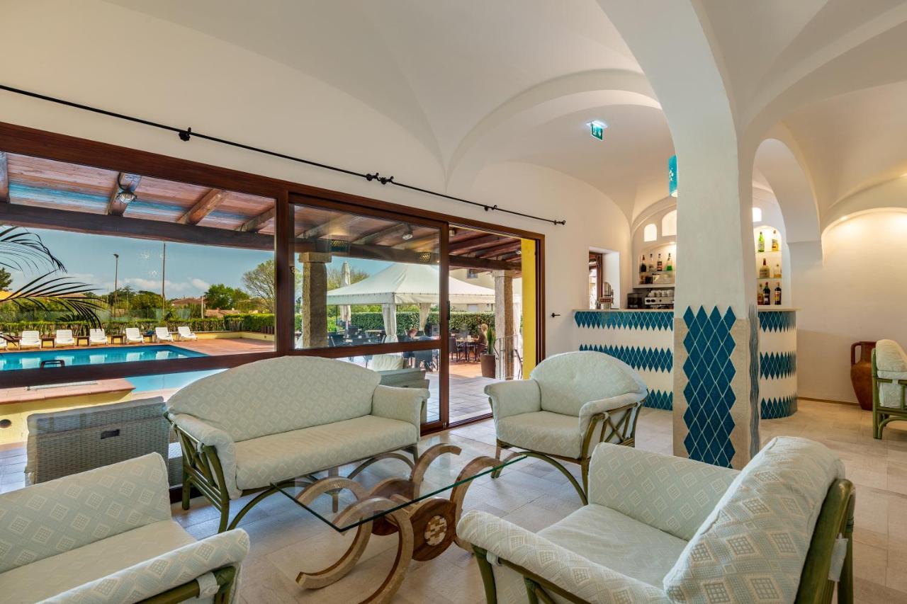 Hotel Le Mimose San Teodoro  Esterno foto